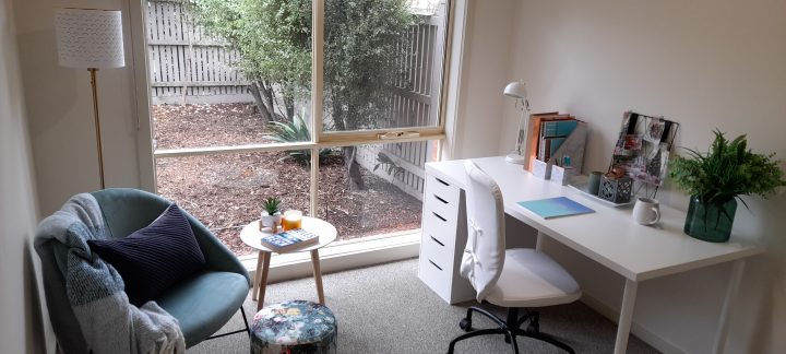 Desk/office area